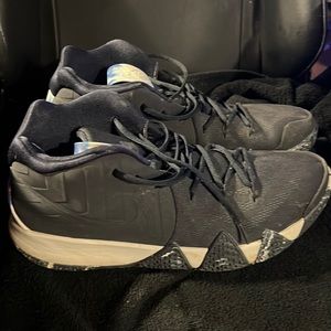 Nike Kyrie 4  N7 men’s size 15